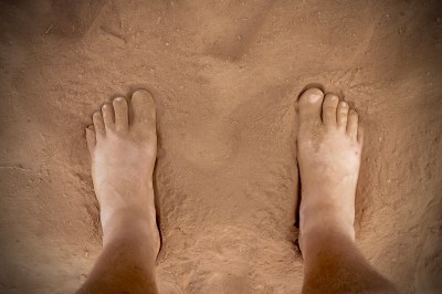 Go_Untamed_Malawi_feet_dirt